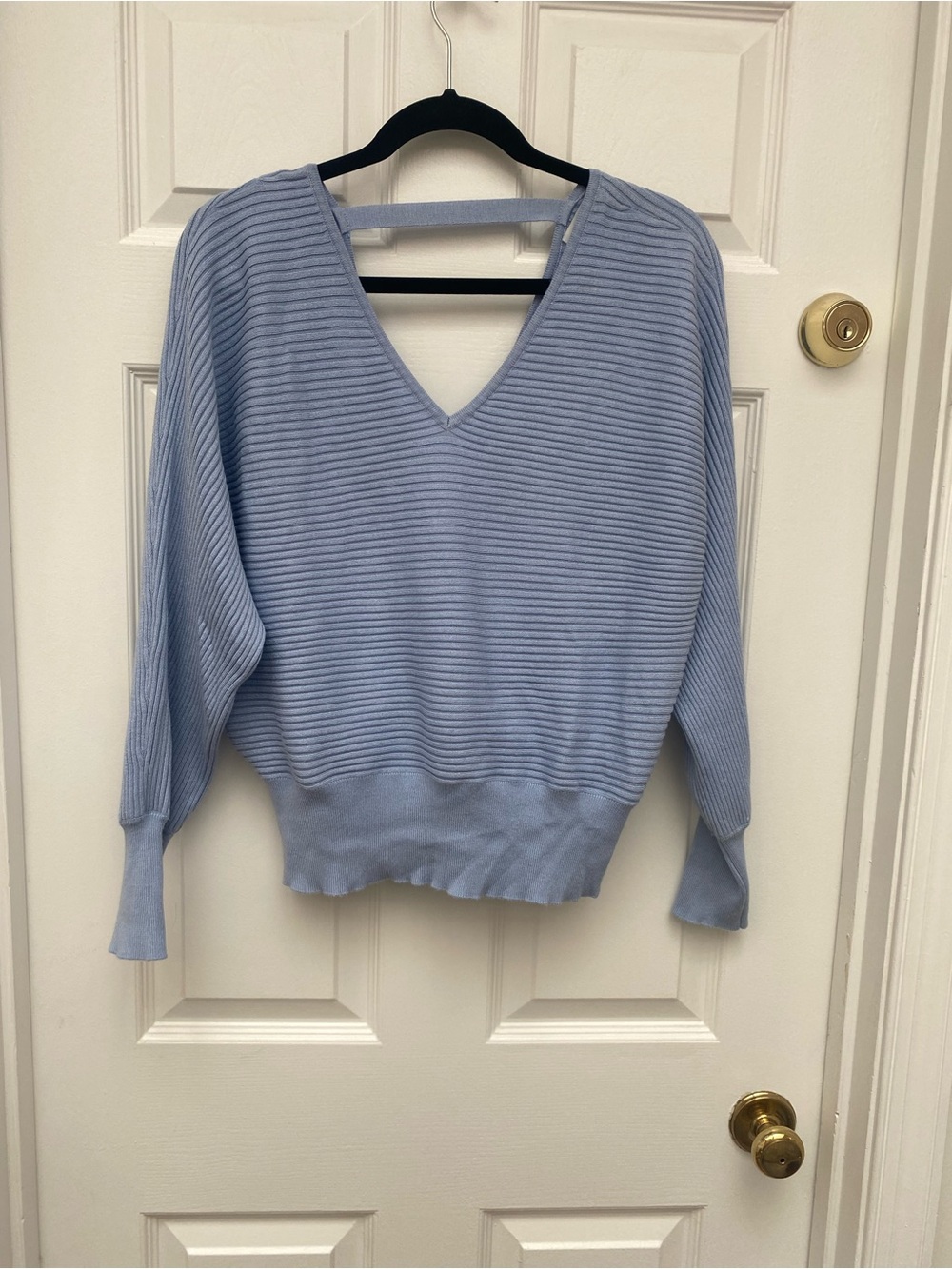 Pink Rose Light Periwinkle Blue V-Neck Ribbed Sweater - Medium